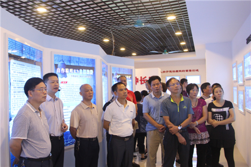 梧州市總工會組織干部職工到梧州監(jiān)獄開展警示教育活動。.jpg