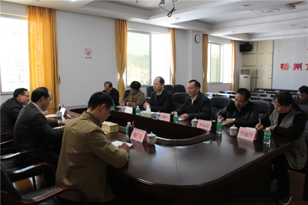 市委常委、組織部部長(zhǎng)張惠強(qiáng)到市總工會(huì)調(diào)研